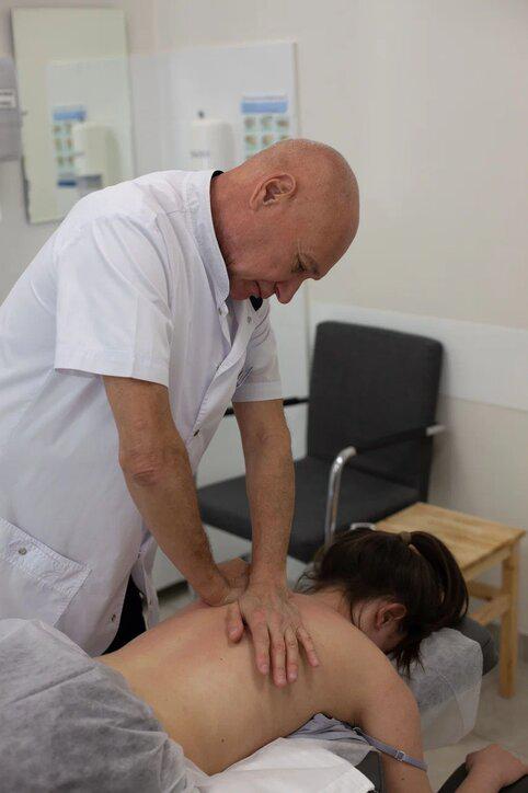 Сеанс восстановительного массажа в Ист Клиник, Москва
